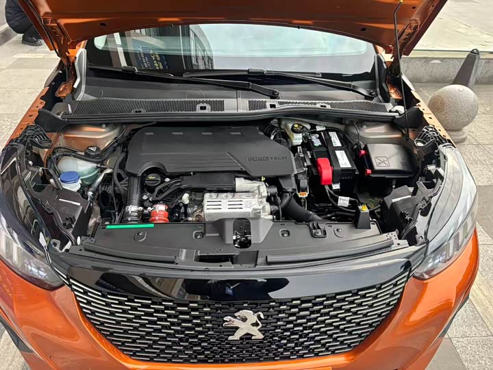 Фото 6 - Peugeot 2008