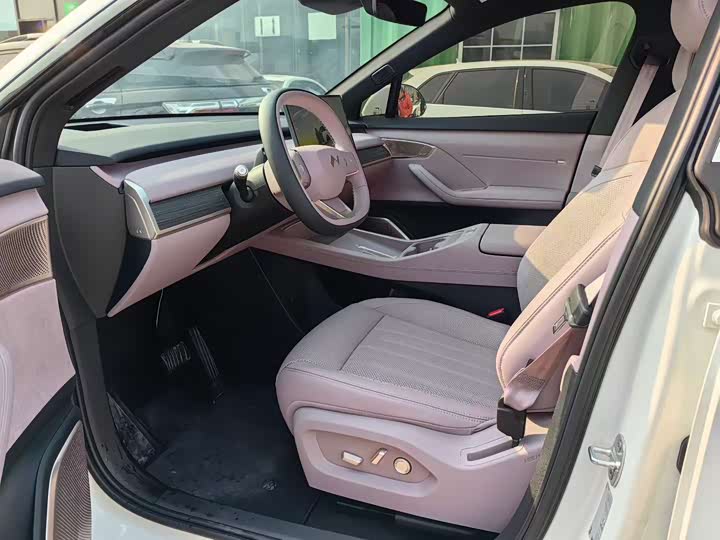 Фото 4 - Nio Onvo L60