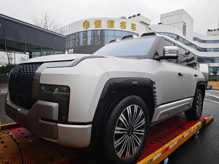 Фото 1 - BYD Yangwang U8