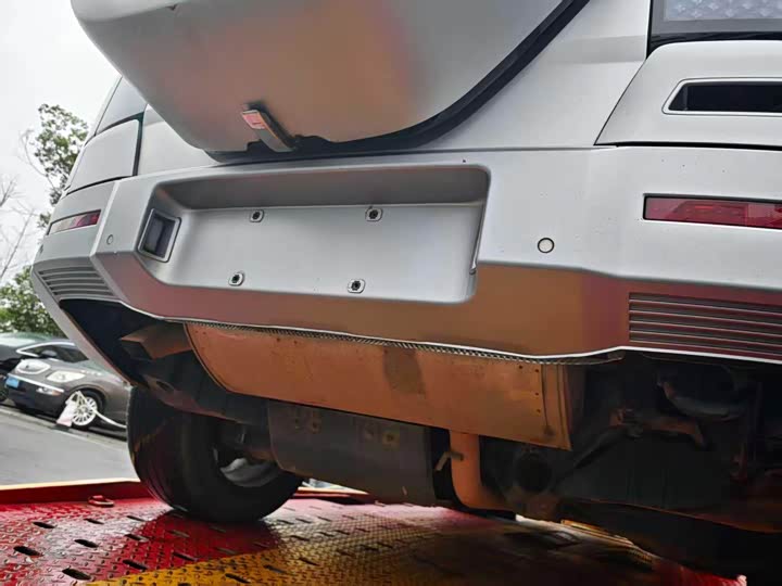 Фото 2 - BYD Yangwang U8