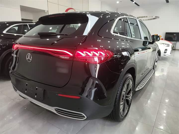 Фото 7 - Mercedes-Benz EQE SUV