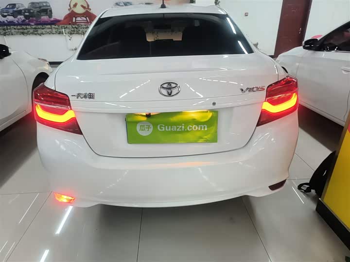 Фото 6 - Toyota Vios