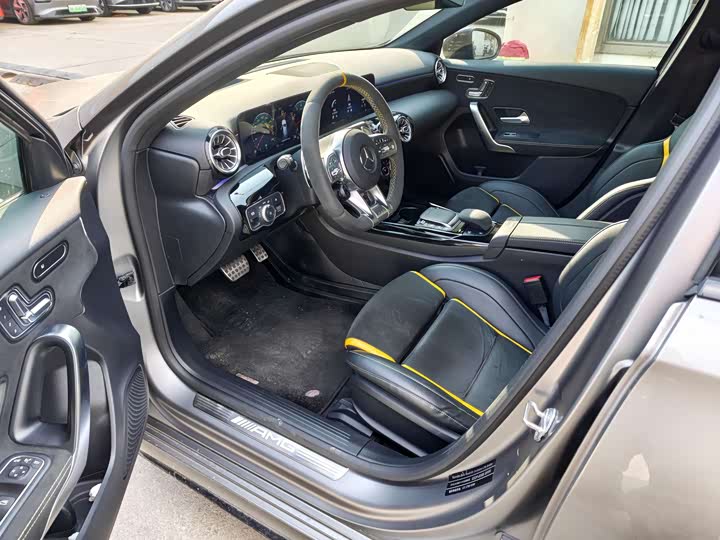 Фото 8 - Mercedes-Benz A-Class AMG