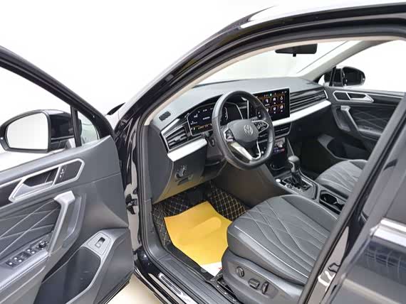 Фото 9 - Volkswagen Tiguan L Pro