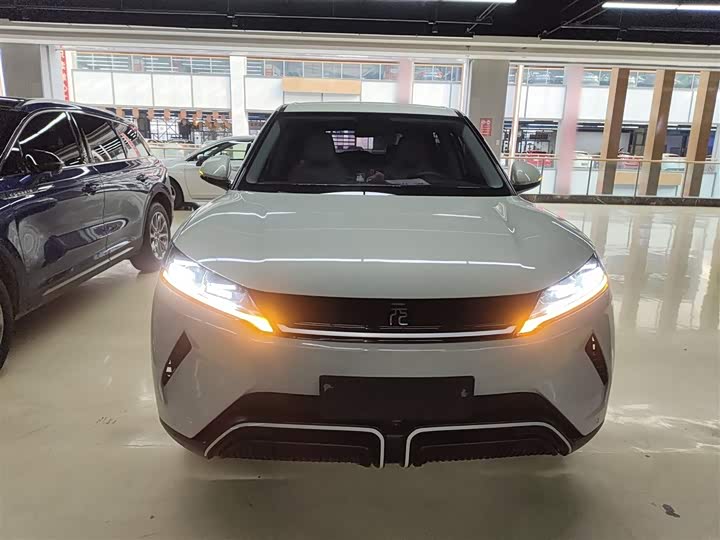 Фото 3 - BYD Yuan Up