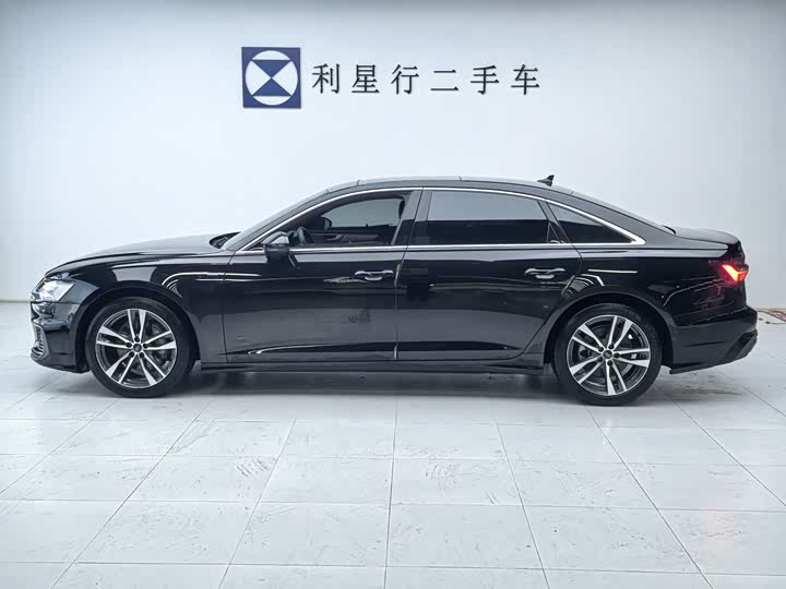 Фото 2 - Audi A6L