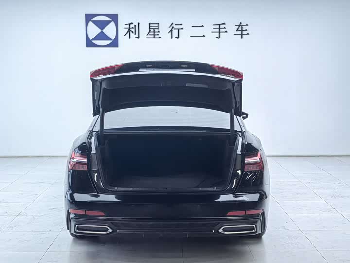 Фото 7 - Audi A6L