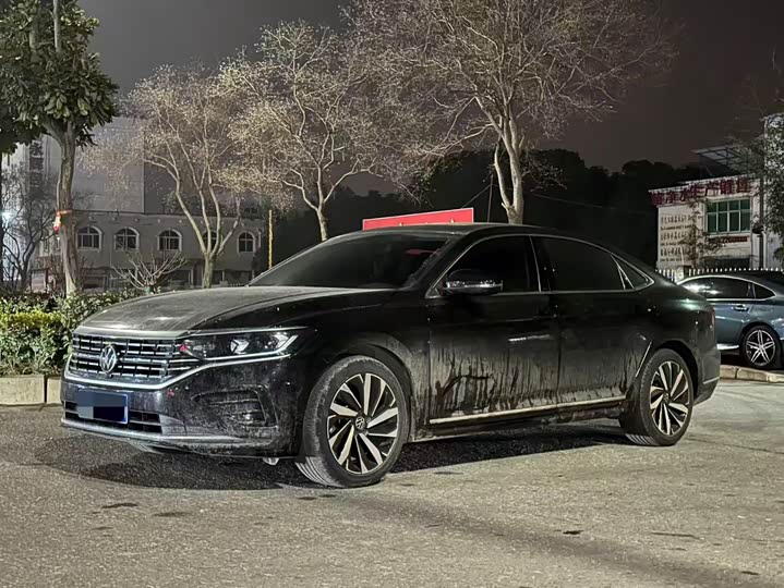 Фото 1 - Volkswagen Passat