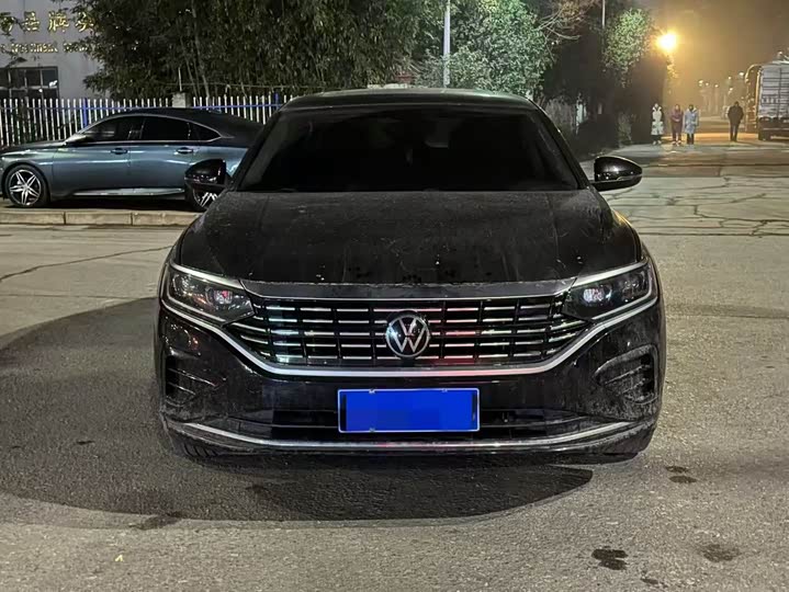 Фото 2 - Volkswagen Passat