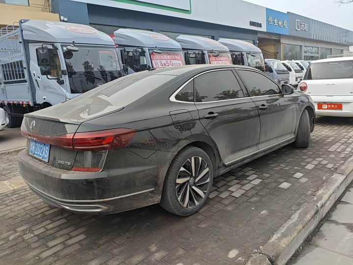 Фото 7 - Volkswagen Passat