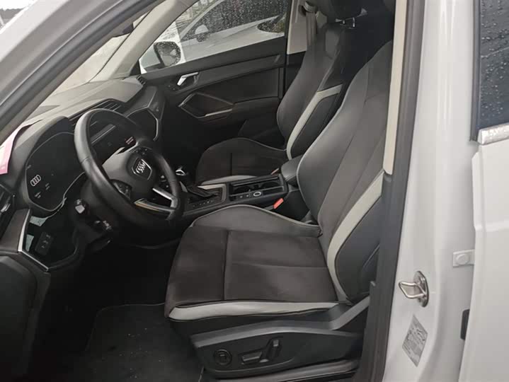 Фото 9 - Audi Q3