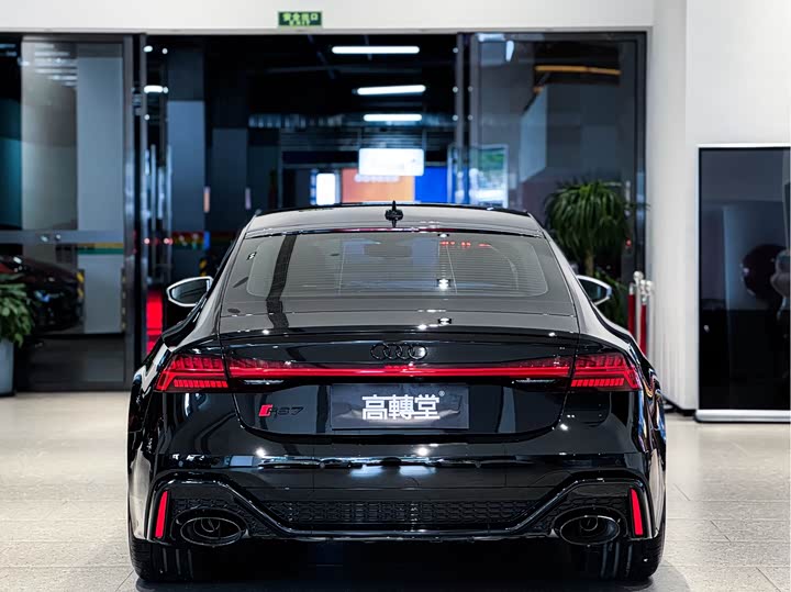 Фото 3 - Audi RS 7