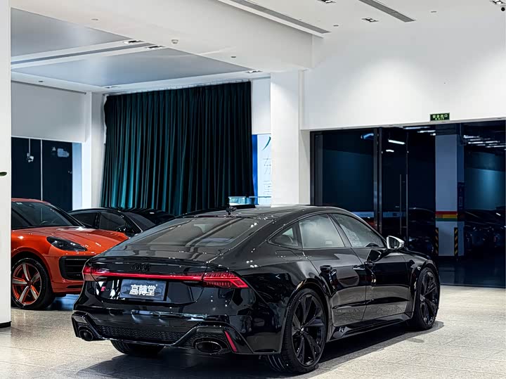 Фото 4 - Audi RS 7