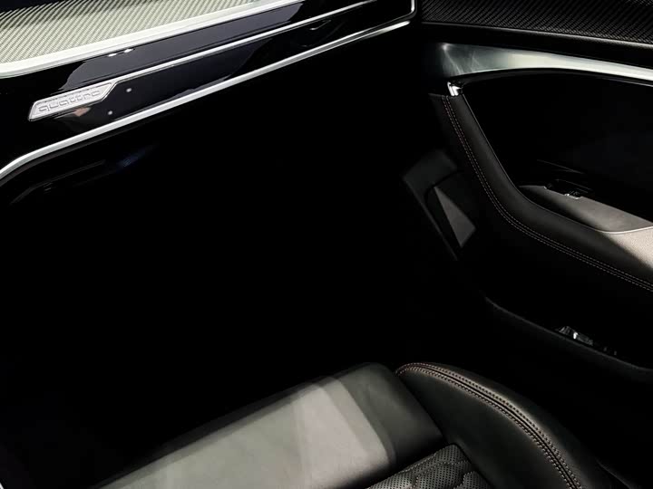 Фото 8 - Audi RS 7