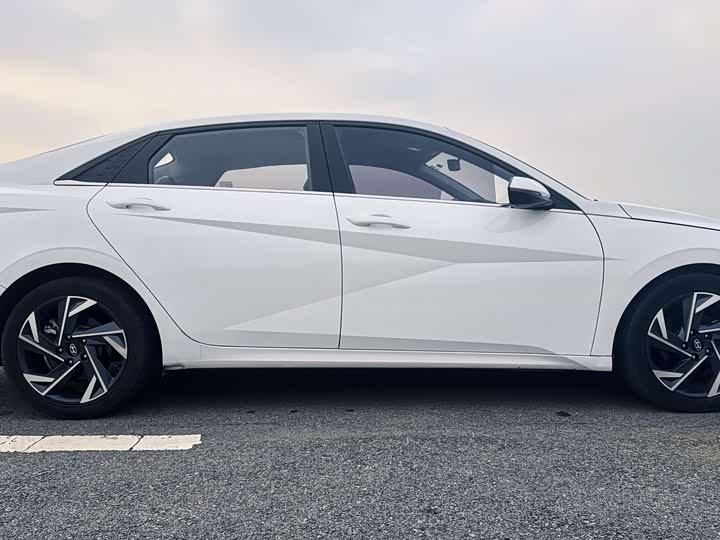 Фото 4 - Hyundai Elantra N line