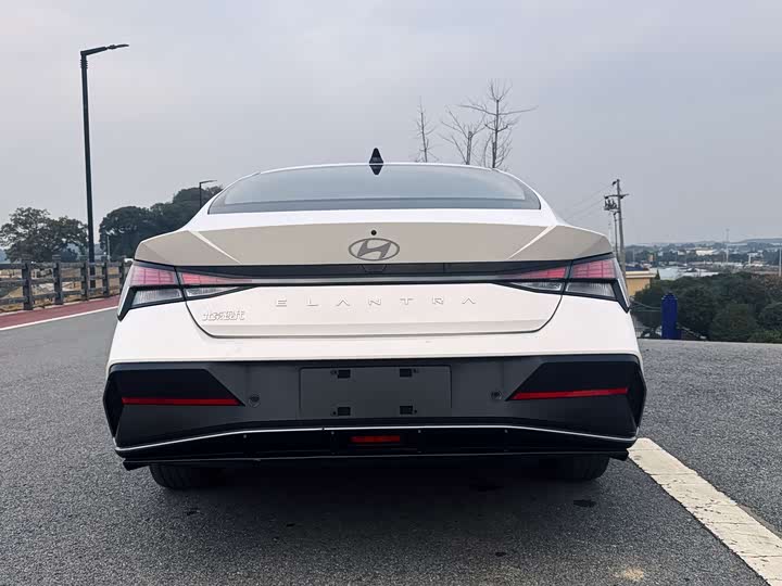 Фото 6 - Hyundai Elantra N line