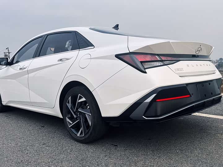 Фото 7 - Hyundai Elantra N line