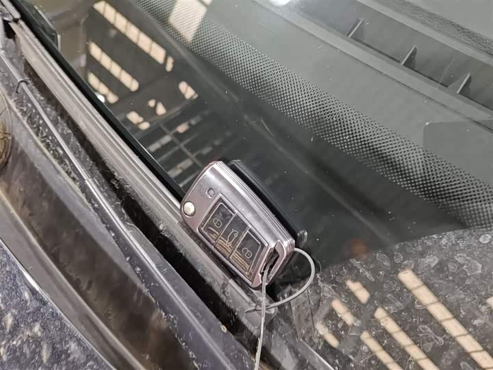 Фото 9 - Volkswagen Tiguan L Pro