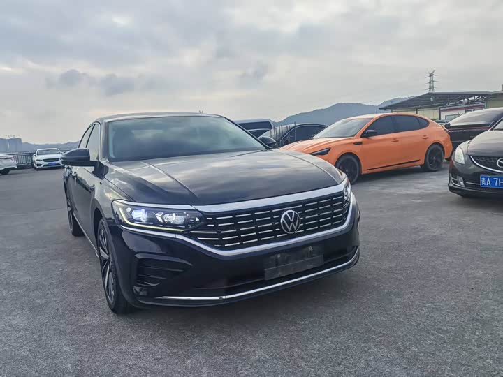 Фото 3 - Volkswagen Passat