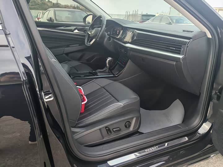 Фото 4 - Volkswagen Passat