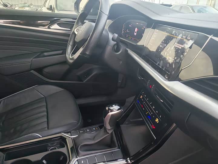 Фото 5 - Volkswagen Passat