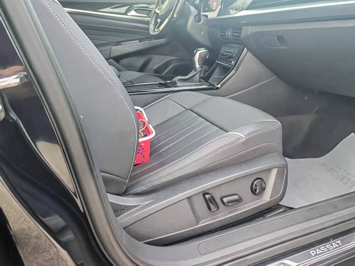 Фото 6 - Volkswagen Passat