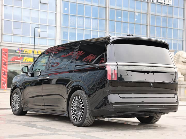 Фото 6 - Zeekr 009