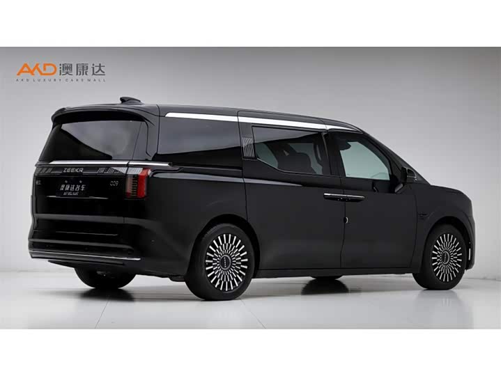 Фото 3 - Zeekr 009