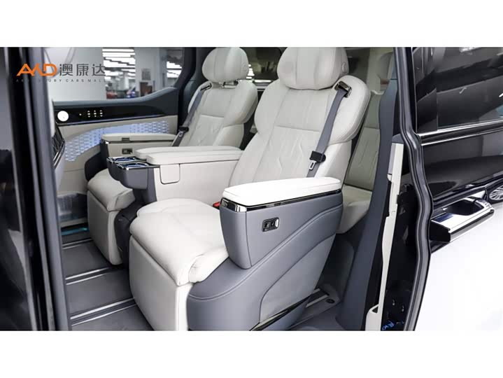 Фото 7 - Zeekr 009