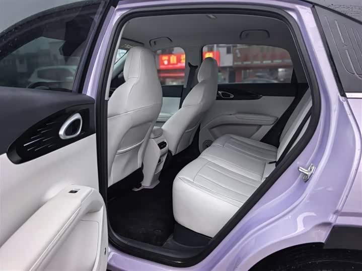 Фото 4 - Geely Galaxy Geome