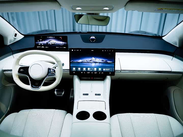 Фото 8 - Luxeed R7