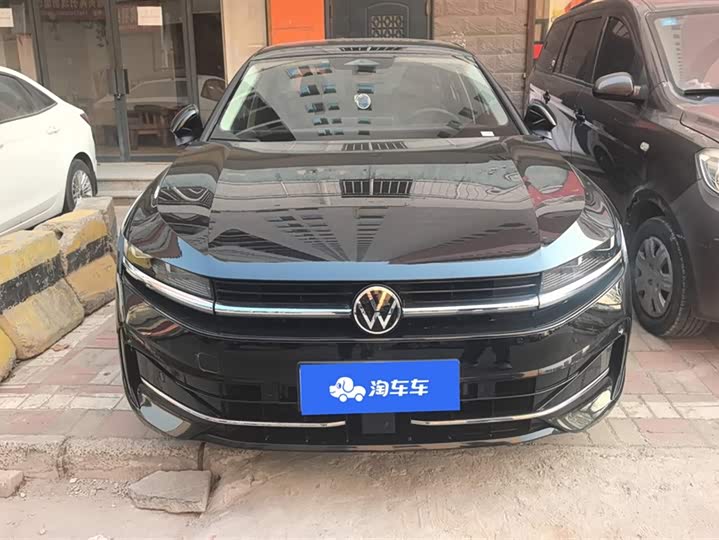 Фото 2 - Volkswagen Magotan