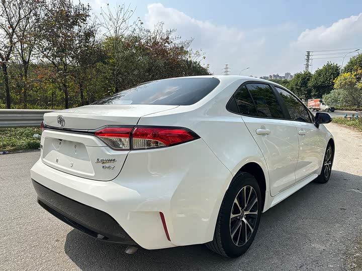 Фото 4 - Toyota Levin