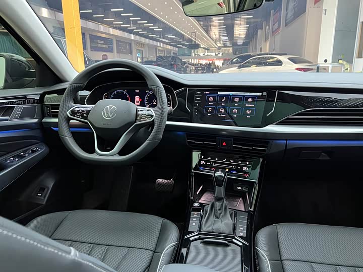 Фото 7 - Volkswagen Passat