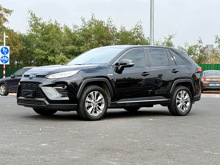 Фото 1 - Toyota Wildlander