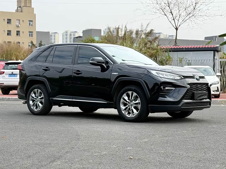 Фото 2 - Toyota Wildlander