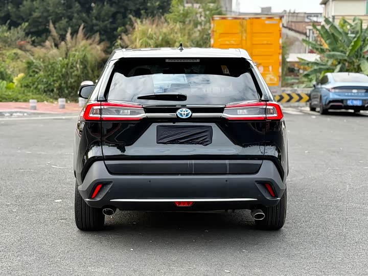 Фото 7 - Toyota Wildlander