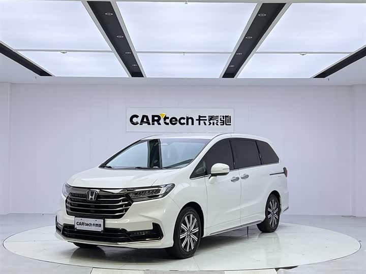 Фото 1 - Honda Odyssey