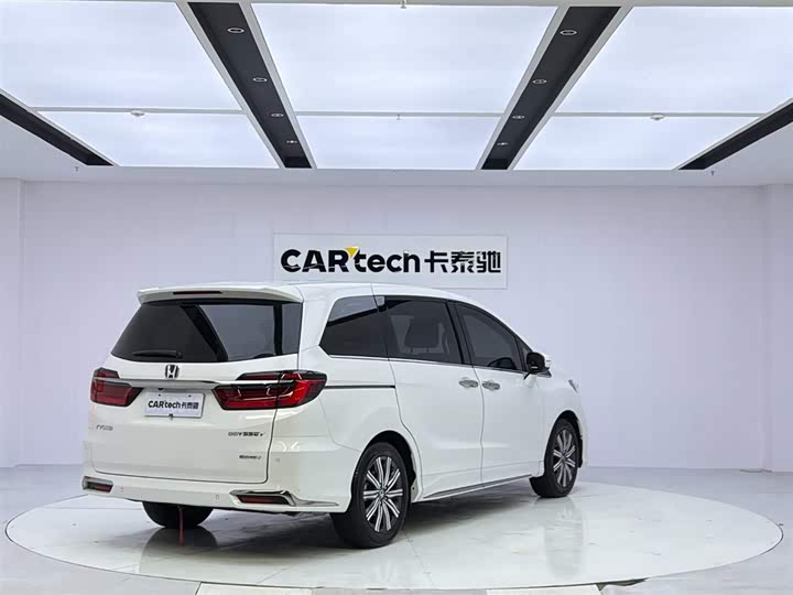 Фото 5 - Honda Odyssey