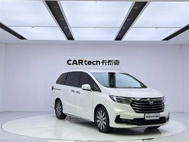 Фото 7 - Honda Odyssey