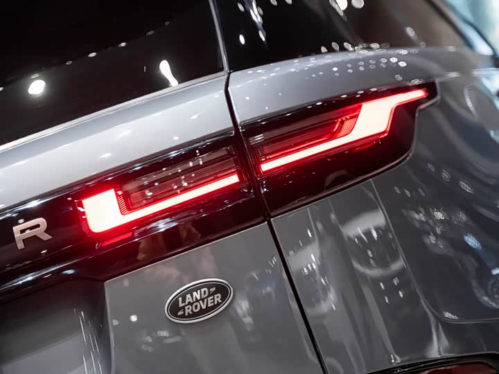 Фото 8 - Land Rover Range Rover Velar