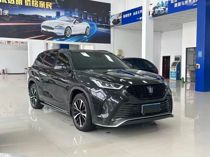 Фото 1 - Toyota Crown Kluger