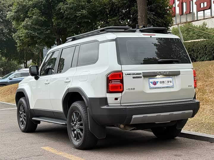 Фото 4 - Toyota Prado