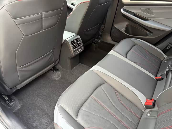 Фото 9 - Volkswagen Lamando L