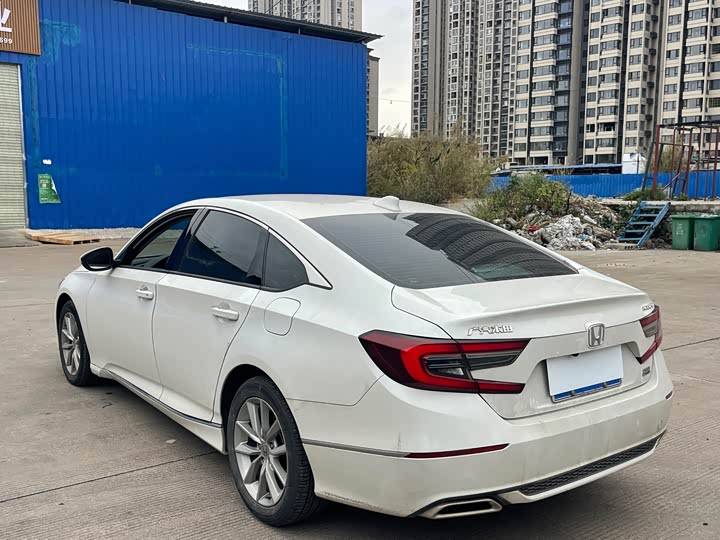 Фото 6 - Honda Accord