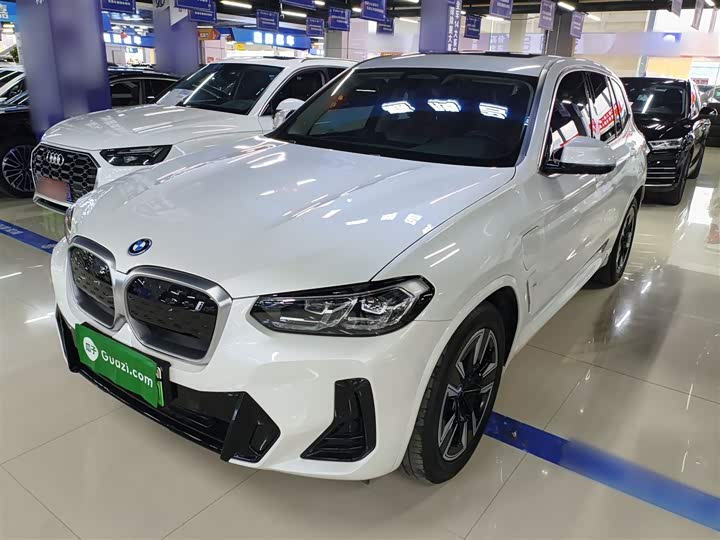 Фото 1 - BMW iX3