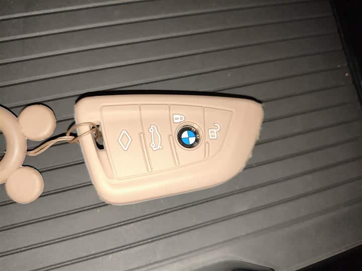 Фото 9 - BMW iX3