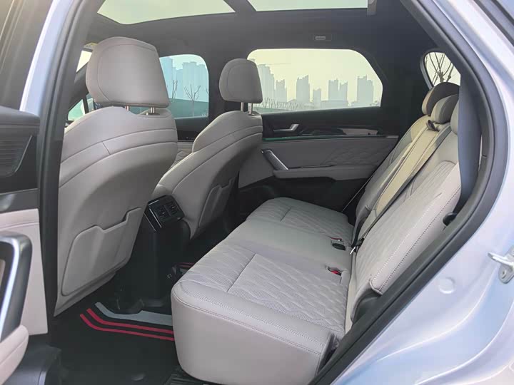 Фото 7 - BYD Tang Hybrid/EV