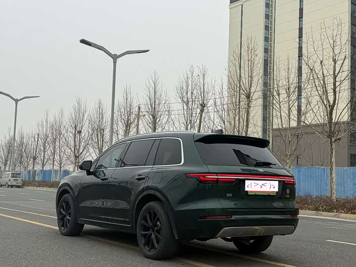 Фото 4 - LiXiang One