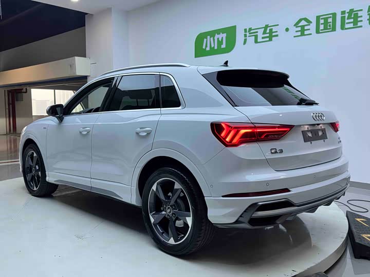 Фото 4 - Audi Q3